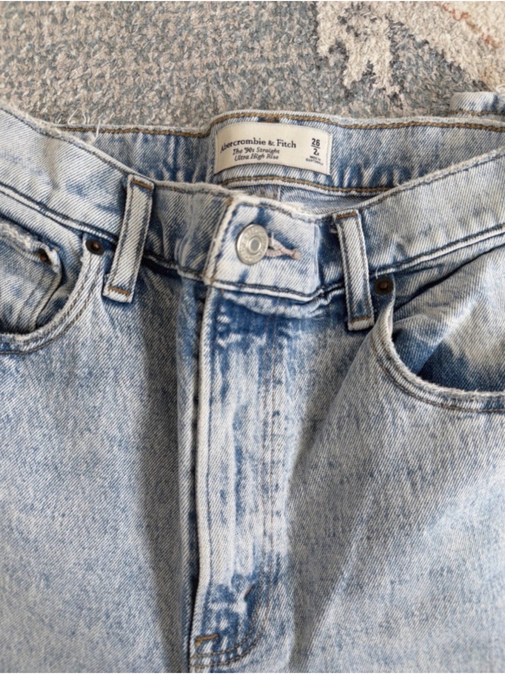 Abercrombie & Fitch 90s Straight Ultra High Rise Jeans